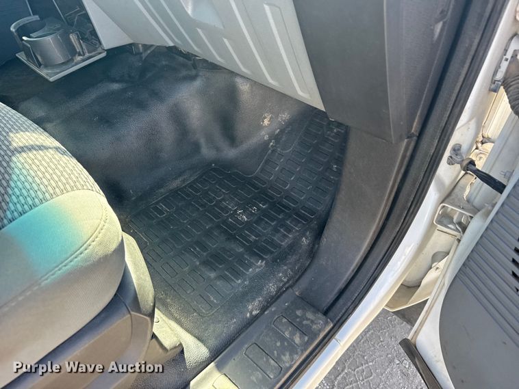 image for item FB0959 2011 Ford F250 Super Duty Crew Cab pickup truck