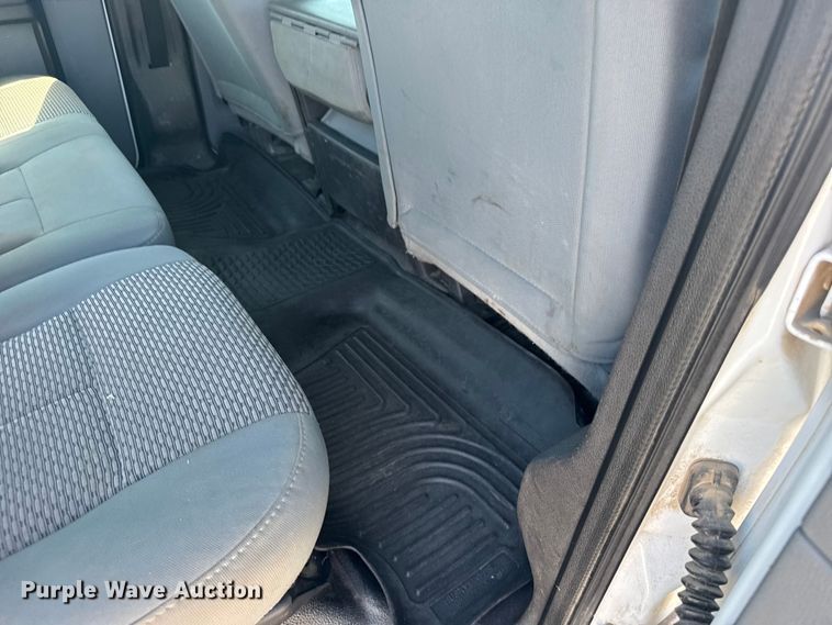 image for item FB0959 2011 Ford F250 Super Duty Crew Cab pickup truck