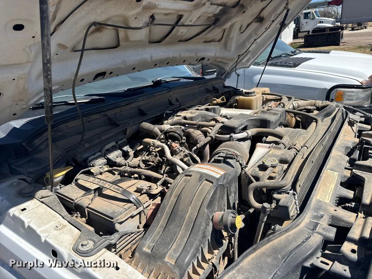 image for item FB0959 2011 Ford F250 Super Duty Crew Cab pickup truck