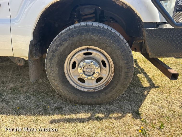 image for item FB0959 2011 Ford F250 Super Duty Crew Cab pickup truck