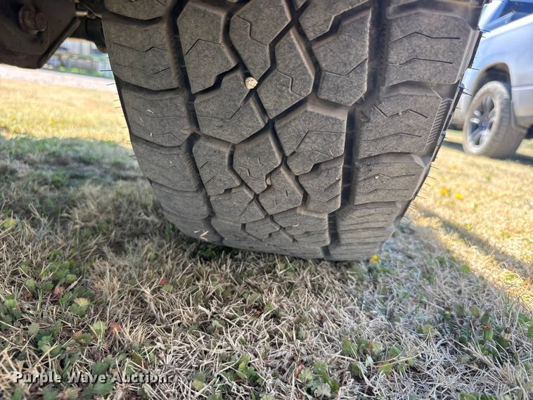 image for item FB0959 2011 Ford F250 Super Duty Crew Cab pickup truck