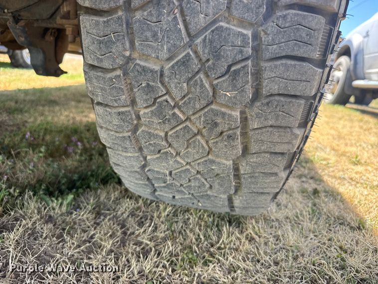 image for item FB0959 2011 Ford F250 Super Duty Crew Cab pickup truck