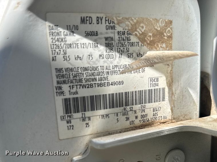 image for item FB0959 2011 Ford F250 Super Duty Crew Cab pickup truck