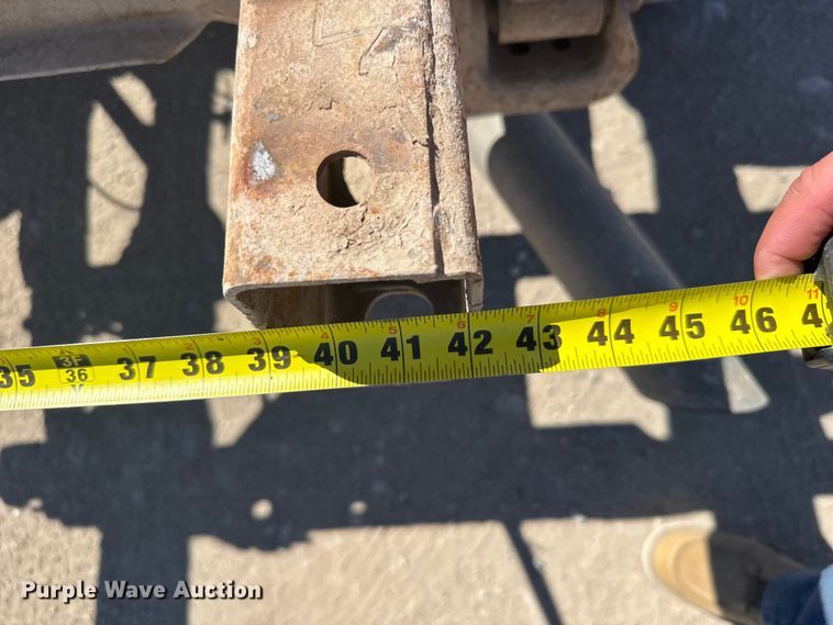 image for item FB0960 2013 Chevrolet Silverado 3500HD Crew Cab pickup truck cab and chassis