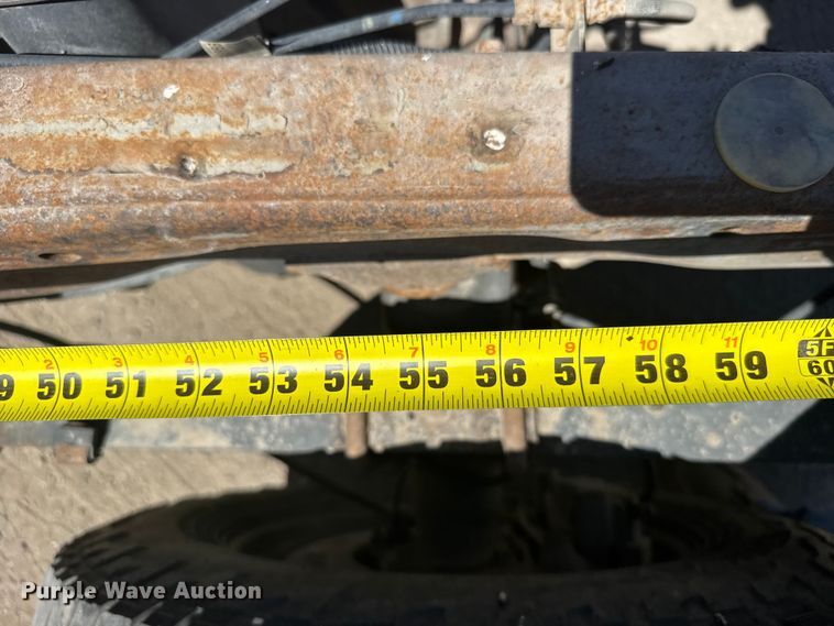 image for item FB0960 2013 Chevrolet Silverado 3500HD Crew Cab pickup truck cab and chassis