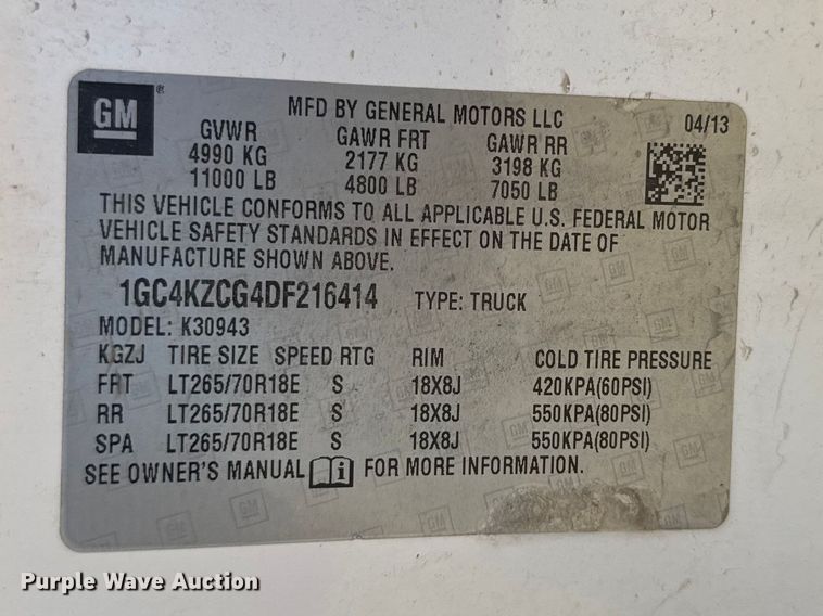 image for item FB0960 2013 Chevrolet Silverado 3500HD Crew Cab pickup truck cab and chassis