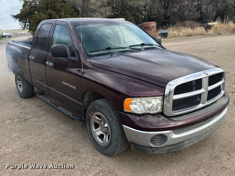 image for item FB0963 2004 Dodge Ram 1500 Ext. Cab pickup truck