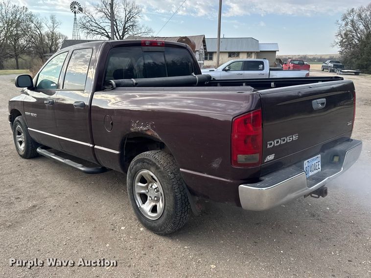 image for item FB0963 2004 Dodge Ram 1500 Ext. Cab pickup truck