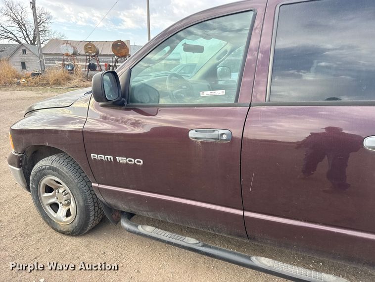 image for item FB0963 2004 Dodge Ram 1500 Ext. Cab pickup truck