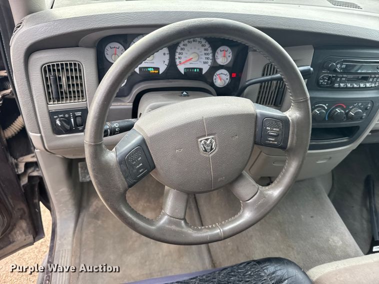 image for item FB0963 2004 Dodge Ram 1500 Ext. Cab pickup truck