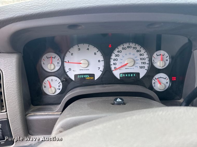 image for item FB0963 2004 Dodge Ram 1500 Ext. Cab pickup truck