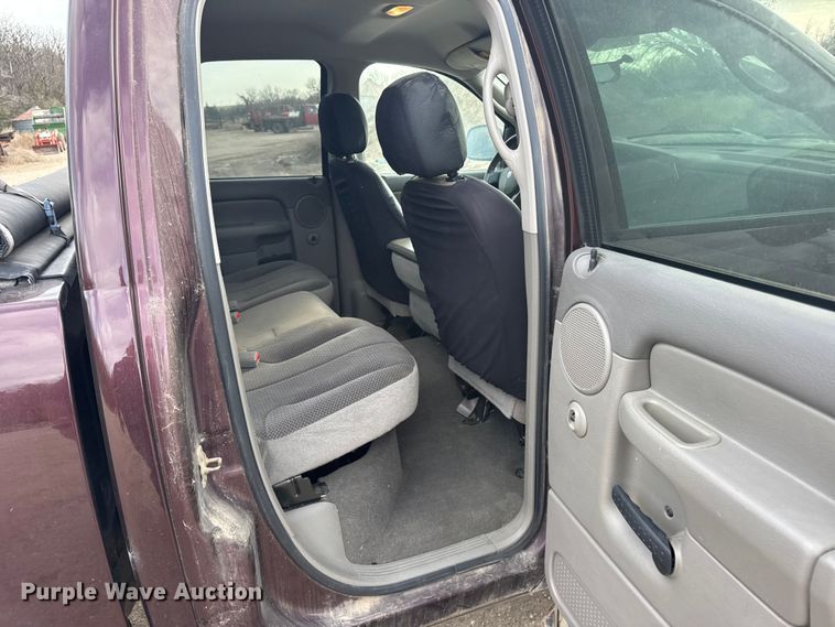 image for item FB0963 2004 Dodge Ram 1500 Ext. Cab pickup truck