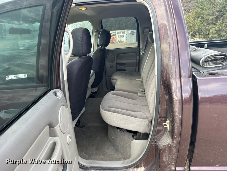 image for item FB0963 2004 Dodge Ram 1500 Ext. Cab pickup truck