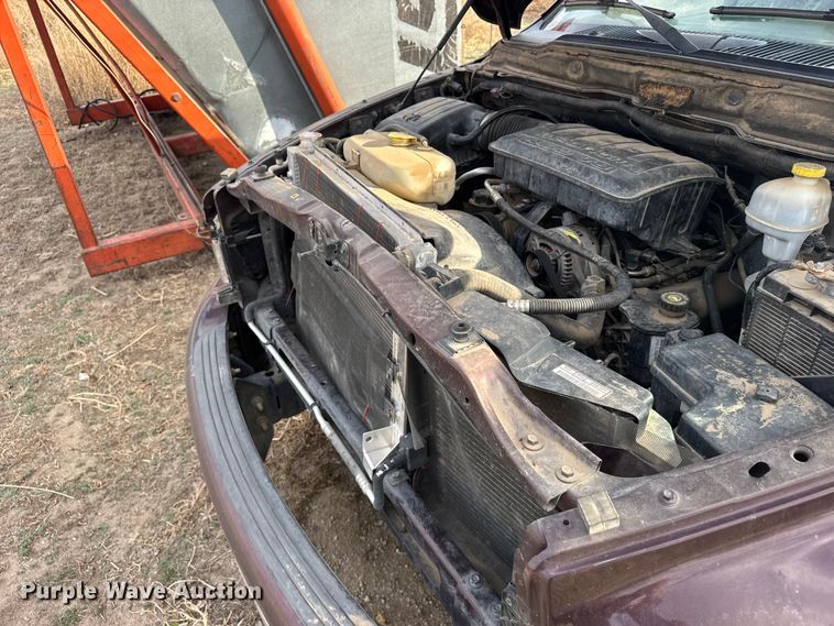 image for item FB0963 2004 Dodge Ram 1500 Ext. Cab pickup truck