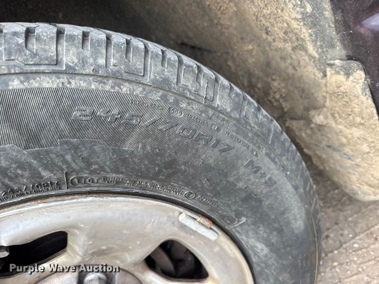 image for item FB0963 2004 Dodge Ram 1500 Ext. Cab pickup truck