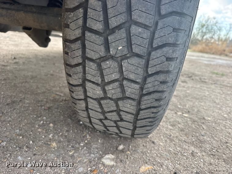 image for item FB0963 2004 Dodge Ram 1500 Ext. Cab pickup truck