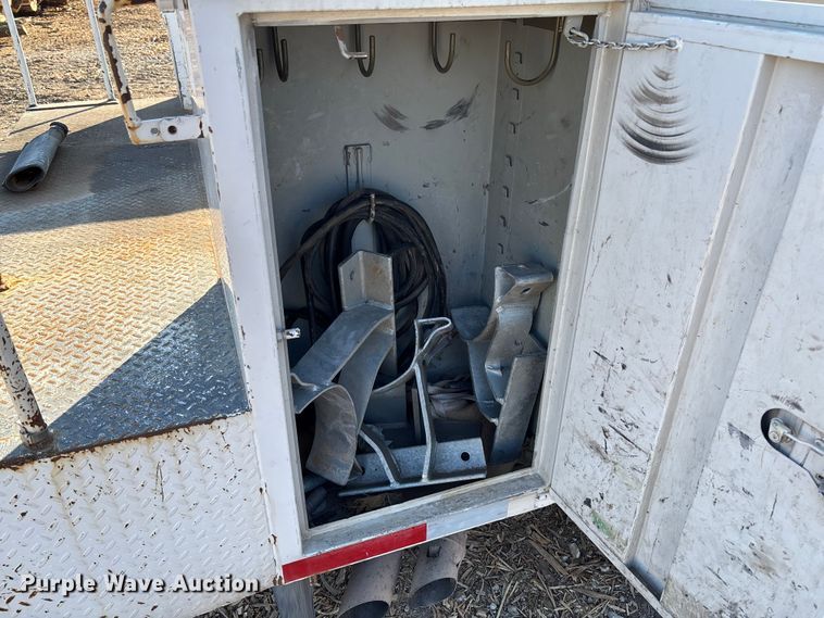 image for item FB3002 2008 Ford F450 Super Duty utility / service truck