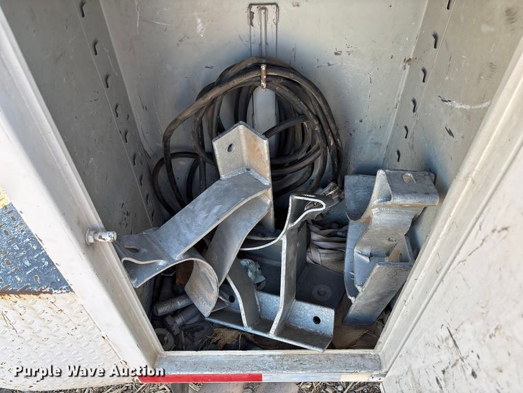 image for item FB3002 2008 Ford F450 Super Duty utility / service truck