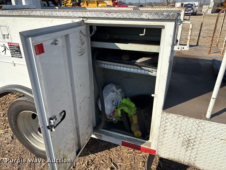 image for item FB3002 2008 Ford F450 Super Duty utility / service truck