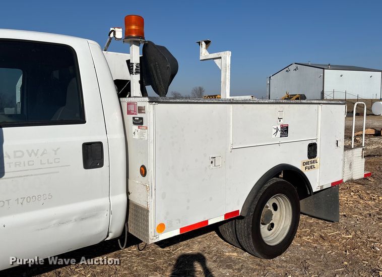 image for item FB3002 2008 Ford F450 Super Duty utility / service truck