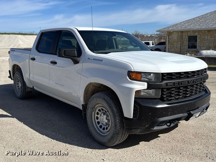 image for item FB3222 2019 Chevrolet Silverado 1500 Crew Cab pickup truck