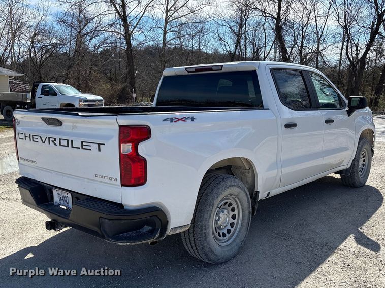 image for item FB3222 2019 Chevrolet Silverado 1500 Crew Cab pickup truck