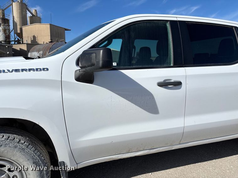 image for item FB3222 2019 Chevrolet Silverado 1500 Crew Cab pickup truck