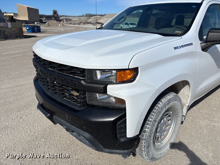 image for item FB3222 2019 Chevrolet Silverado 1500 Crew Cab pickup truck