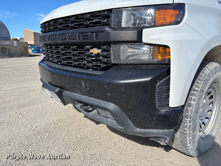 image for item FB3222 2019 Chevrolet Silverado 1500 Crew Cab pickup truck