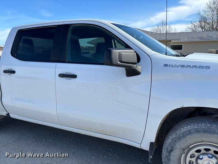 image for item FB3222 2019 Chevrolet Silverado 1500 Crew Cab pickup truck