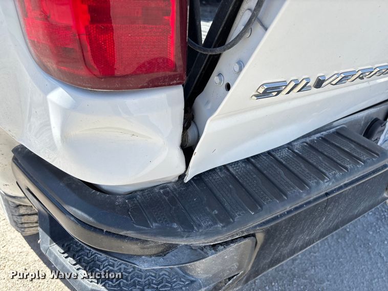 image for item FB3222 2019 Chevrolet Silverado 1500 Crew Cab pickup truck