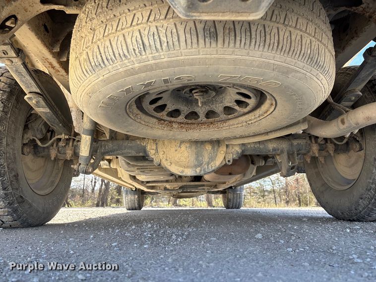 image for item FB3222 2019 Chevrolet Silverado 1500 Crew Cab pickup truck