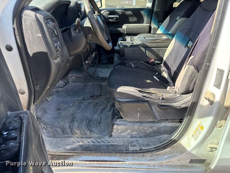 image for item FB3222 2019 Chevrolet Silverado 1500 Crew Cab pickup truck