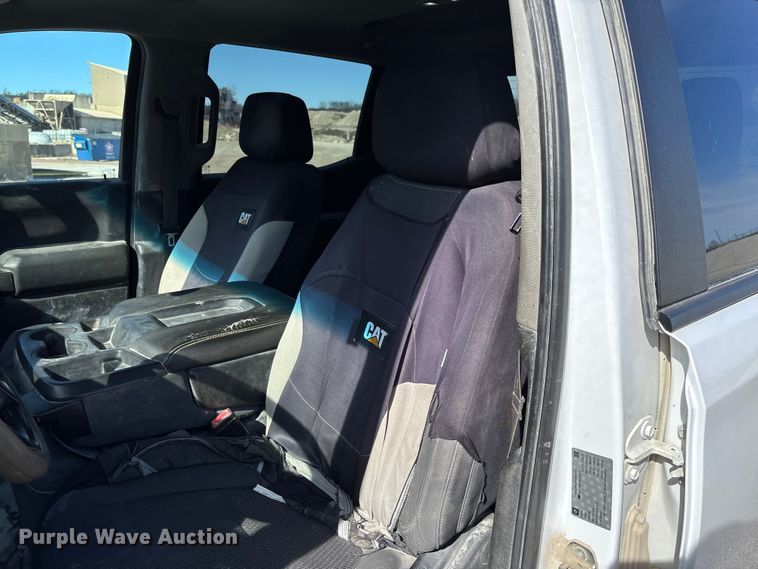 image for item FB3222 2019 Chevrolet Silverado 1500 Crew Cab pickup truck