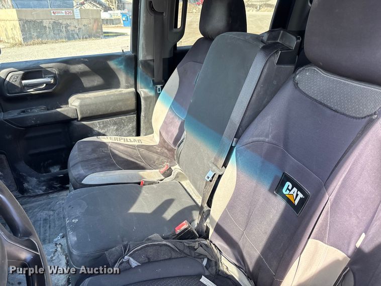 image for item FB3222 2019 Chevrolet Silverado 1500 Crew Cab pickup truck