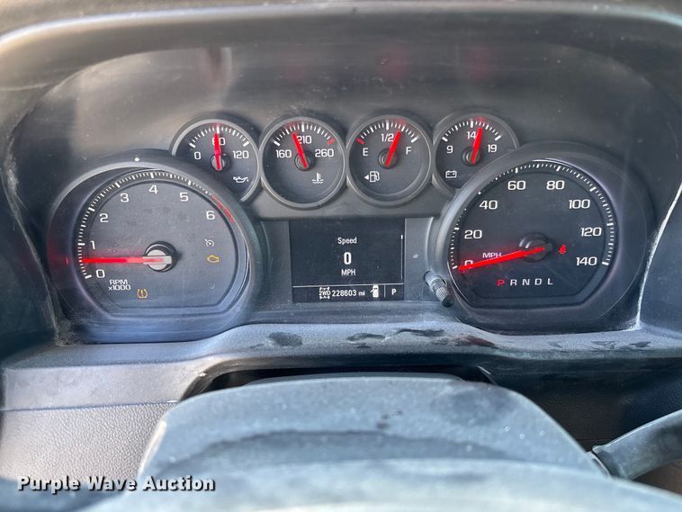 image for item FB3222 2019 Chevrolet Silverado 1500 Crew Cab pickup truck