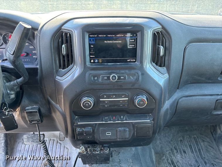 image for item FB3222 2019 Chevrolet Silverado 1500 Crew Cab pickup truck