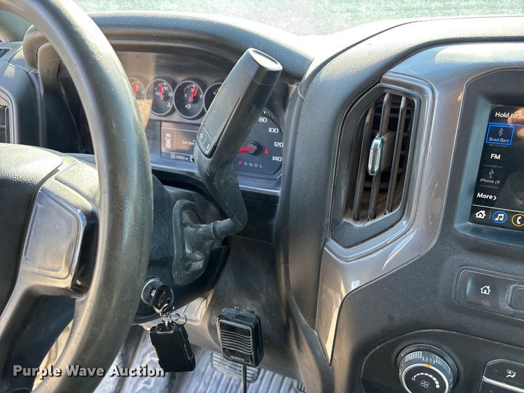 image for item FB3222 2019 Chevrolet Silverado 1500 Crew Cab pickup truck