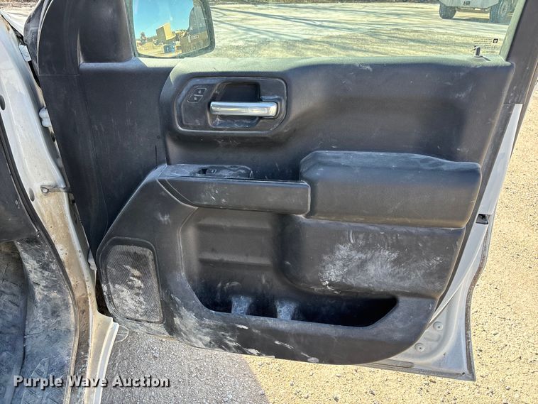 image for item FB3222 2019 Chevrolet Silverado 1500 Crew Cab pickup truck