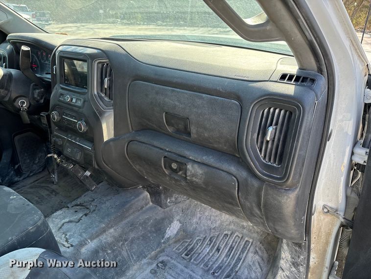 image for item FB3222 2019 Chevrolet Silverado 1500 Crew Cab pickup truck