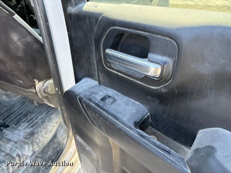 image for item FB3222 2019 Chevrolet Silverado 1500 Crew Cab pickup truck