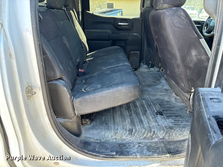 image for item FB3222 2019 Chevrolet Silverado 1500 Crew Cab pickup truck