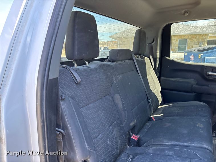 image for item FB3222 2019 Chevrolet Silverado 1500 Crew Cab pickup truck