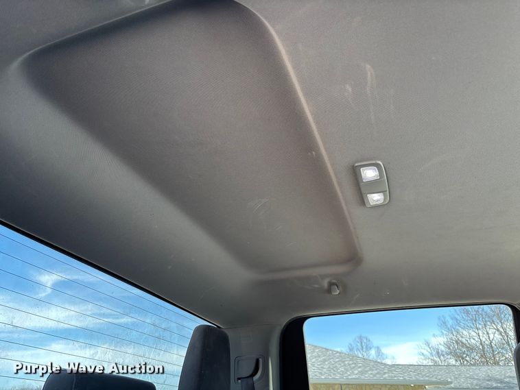 image for item FB3222 2019 Chevrolet Silverado 1500 Crew Cab pickup truck