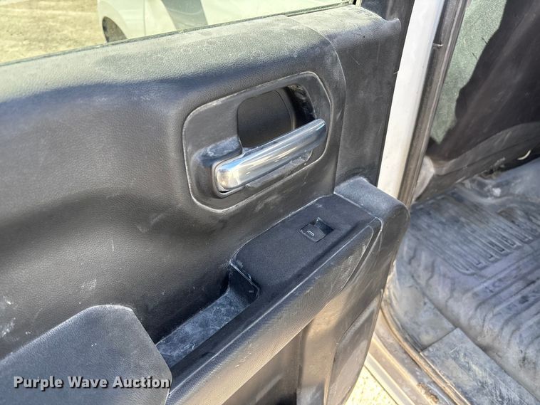 image for item FB3222 2019 Chevrolet Silverado 1500 Crew Cab pickup truck