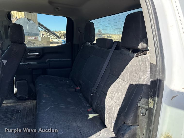 image for item FB3222 2019 Chevrolet Silverado 1500 Crew Cab pickup truck