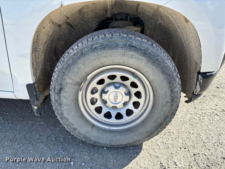 image for item FB3222 2019 Chevrolet Silverado 1500 Crew Cab pickup truck