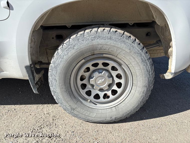 image for item FB3222 2019 Chevrolet Silverado 1500 Crew Cab pickup truck