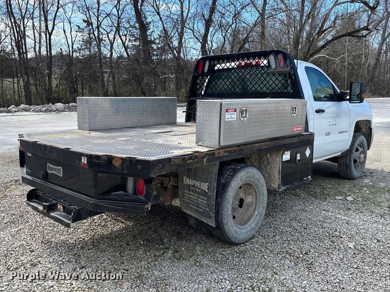 image for item FB3223 2016 Chevrolet Silverado 3500HD flatbed pickup truck