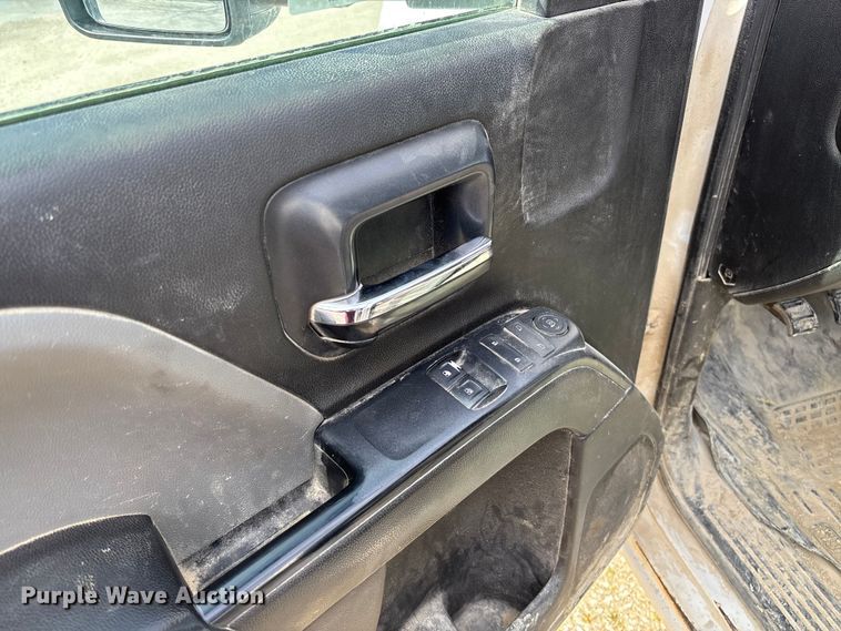 image for item FB3223 2016 Chevrolet Silverado 3500HD flatbed pickup truck